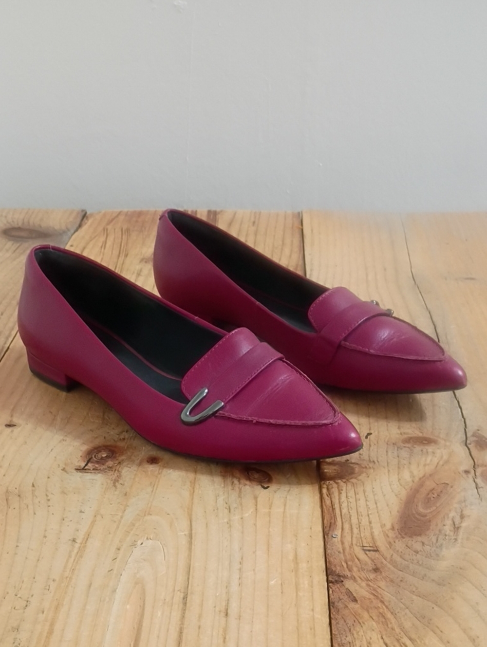 Clarks Red Leather Pointed Toe Slip On Flats Size 7